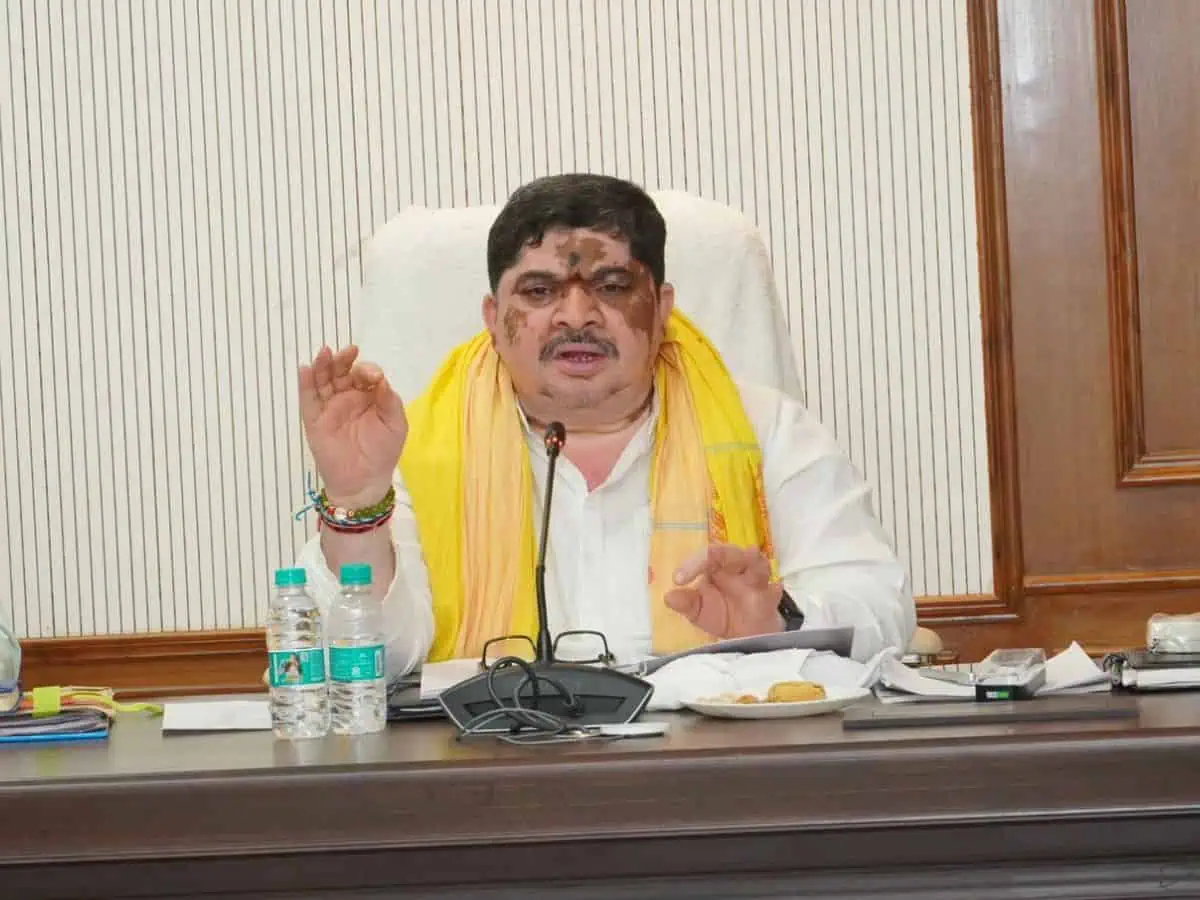 Ponnam Prabhakar Comments On BC Reservations