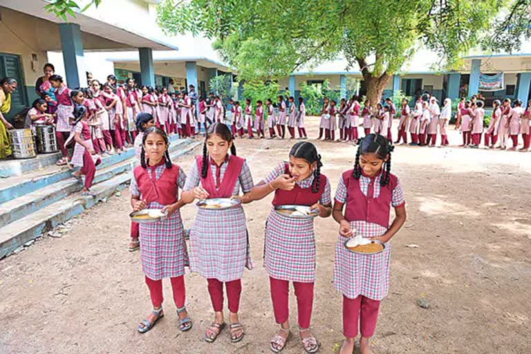 Telangana Govt Launches Breakfast Scheme
